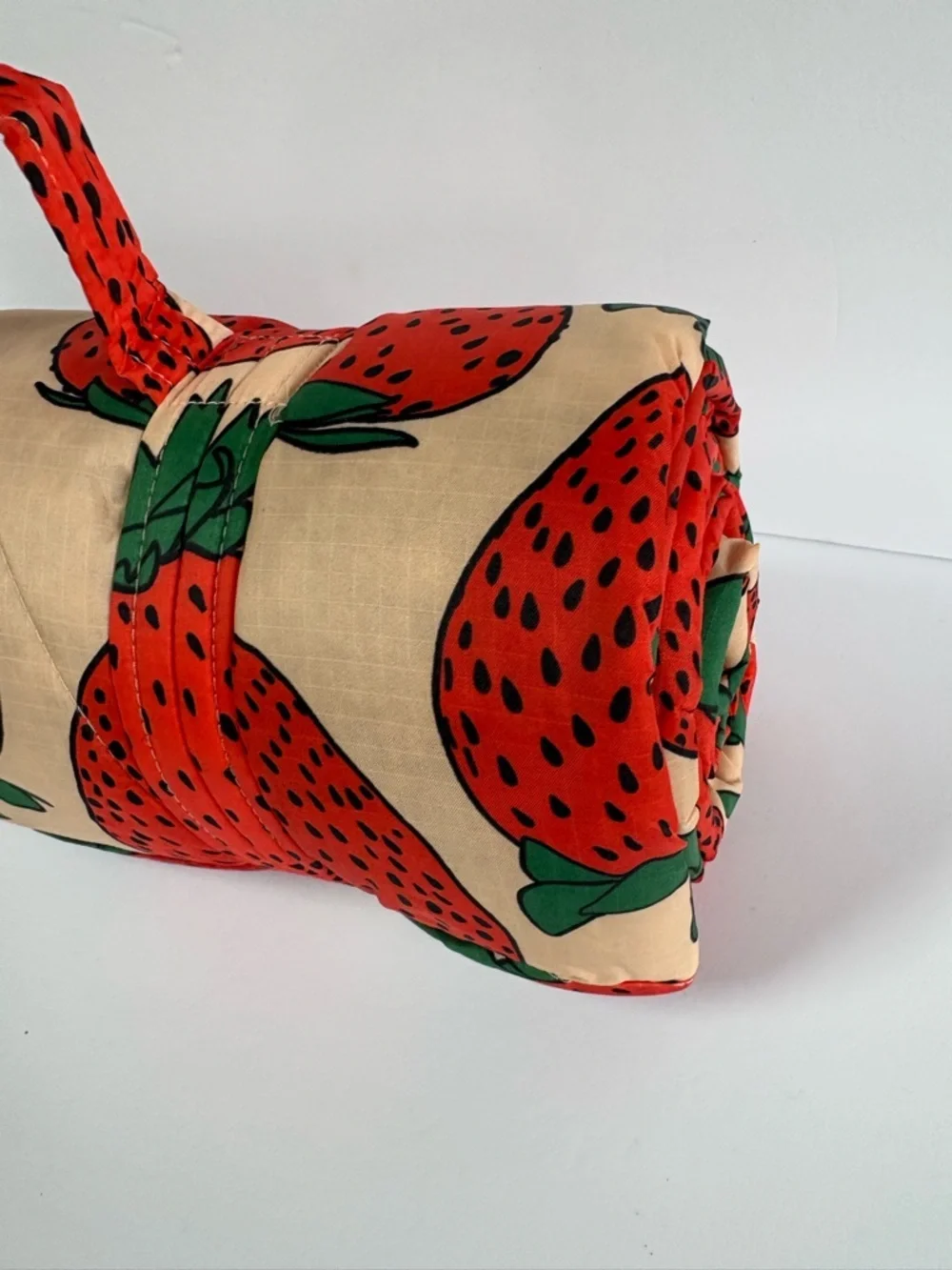 NWOT BAGGU Puffy Picnic Blanket - Strawberry